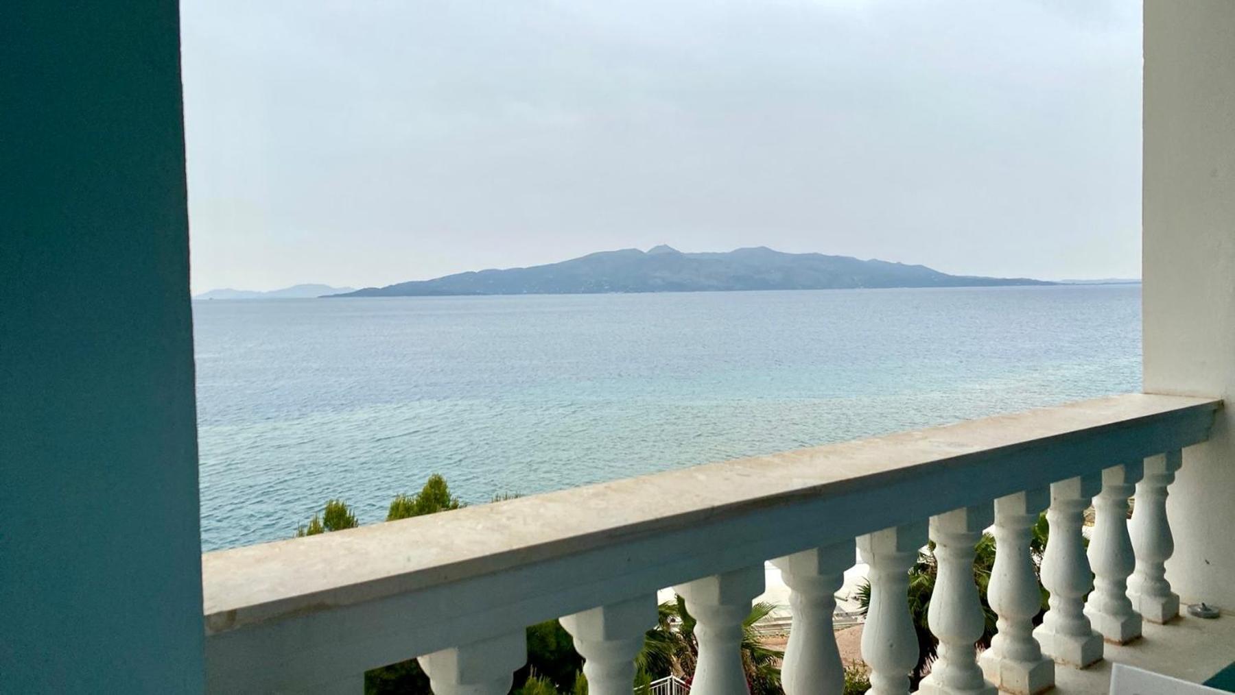 Kalemi's Beachside Hotel