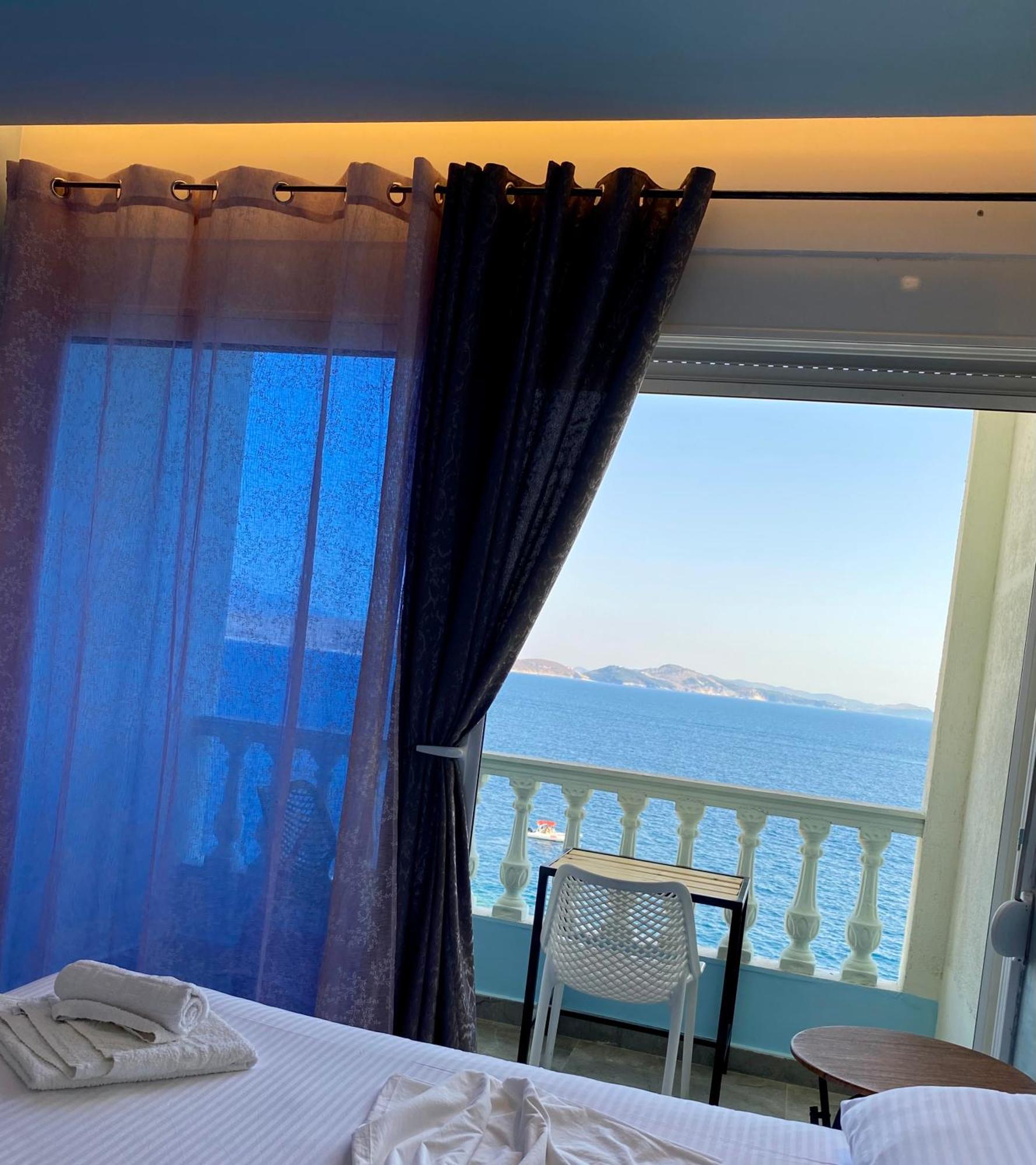 Kalemi's Beachside Sarandë