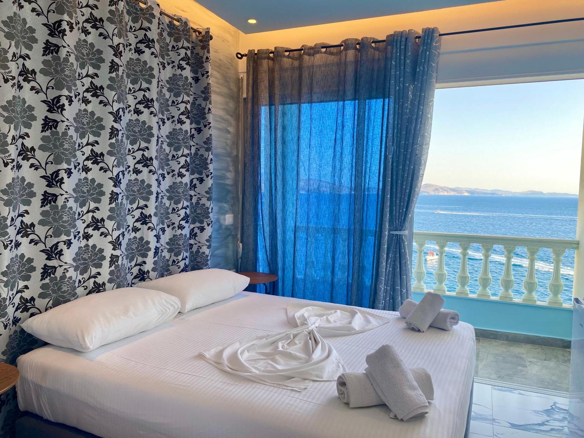 Kalemi's Beachside 3*