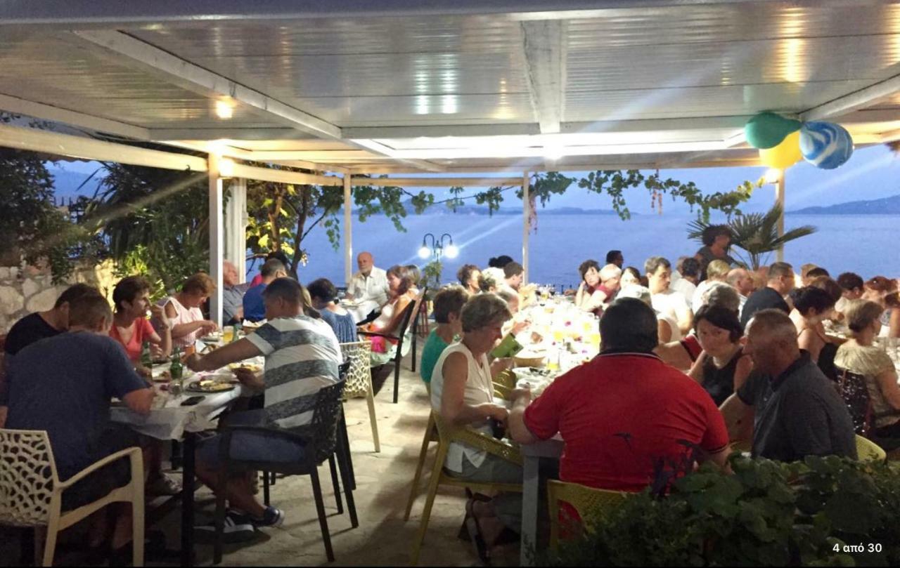Kalemi's Beachside Sarandë